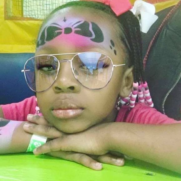 Meet your Posher, Charlesa - Picture 1 of 1